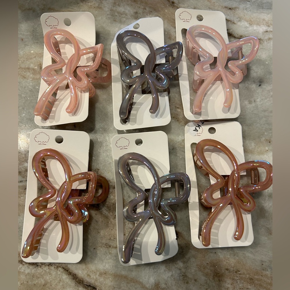 Iridescent Butterfly Hair Clip Set – Pink & Gray